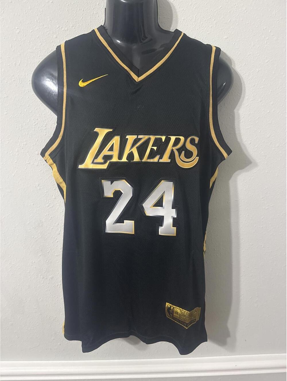 Los Angeles Lakers Kobe Bryant Jersey Size Men’s Small